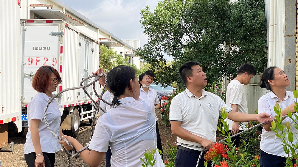 同心·同向·同發(fā)力！潤德利人共擔(dān)風(fēng)雨！